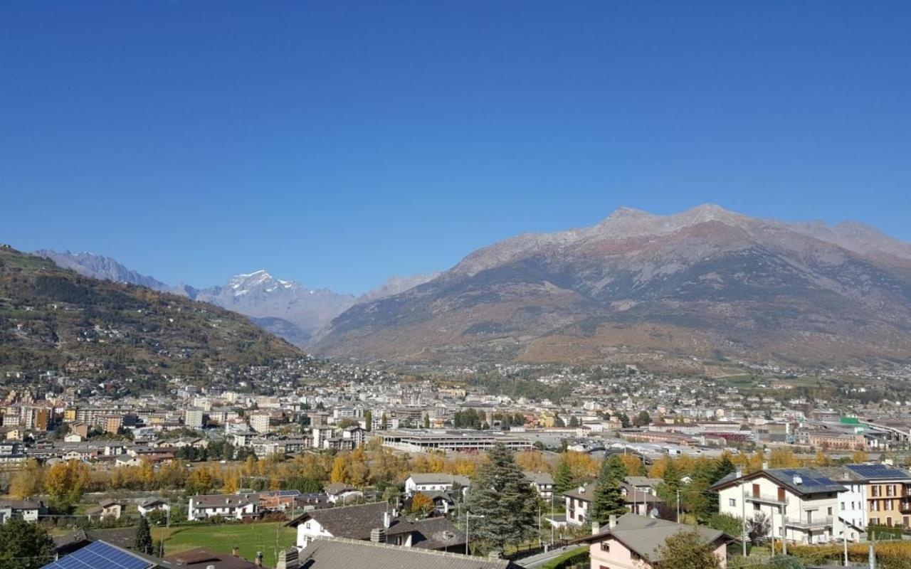 Case Vacanze Robetez Aosta Luaran gambar